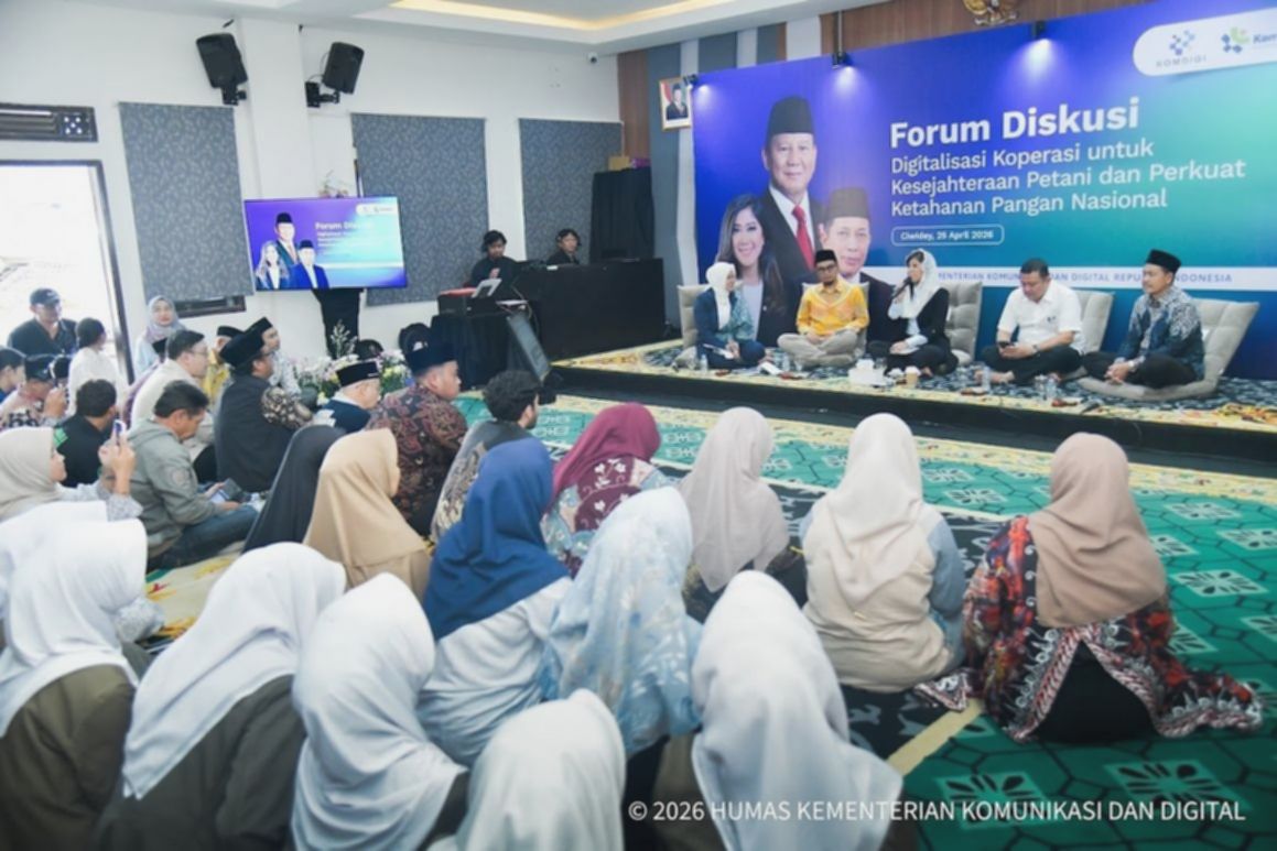 Menkomdigi Tinjau Pengembangan Ekosistem Digital di Pesantren Al-Ittifaq