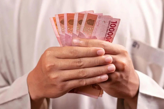 Rupiah Melemah ke Rp17.300, IHSG Tertekan Akibat Aksi Jual Asing