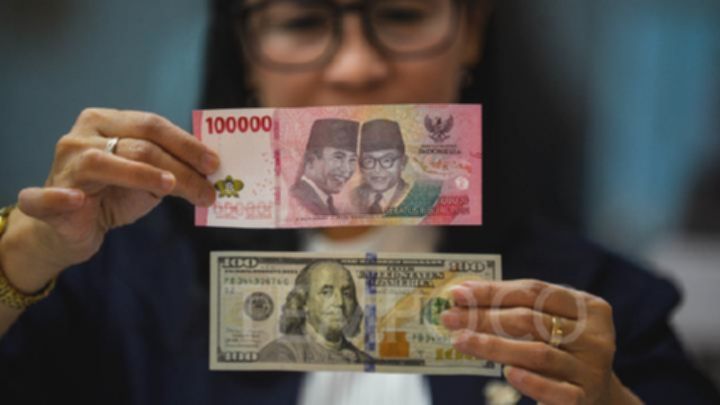 Rupiah Kian Tertekan, Nilai Tukar Tembus Rp17.667 per Dolar AS