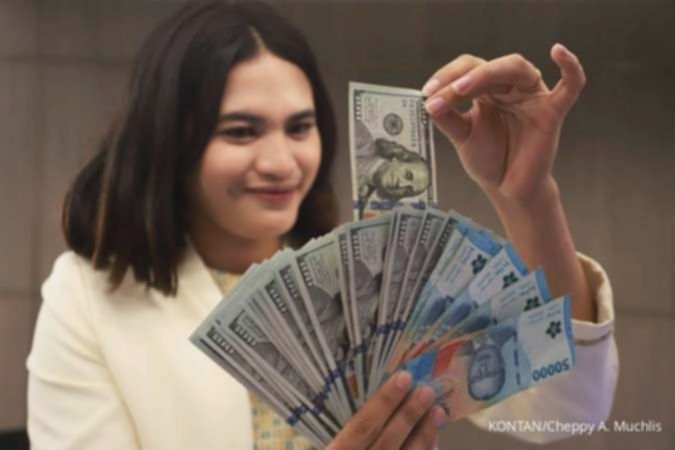 Rupiah Kian Melemah, Simak Proyeksi Pergerakan Pasar Jumat Besok