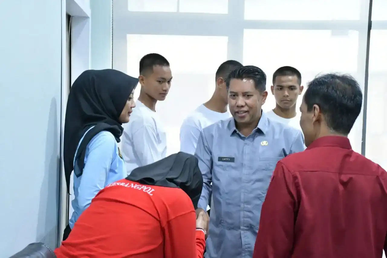 Sekda Agam Lepas Enam Calon Paskibraka ke Seleksi Provinsi