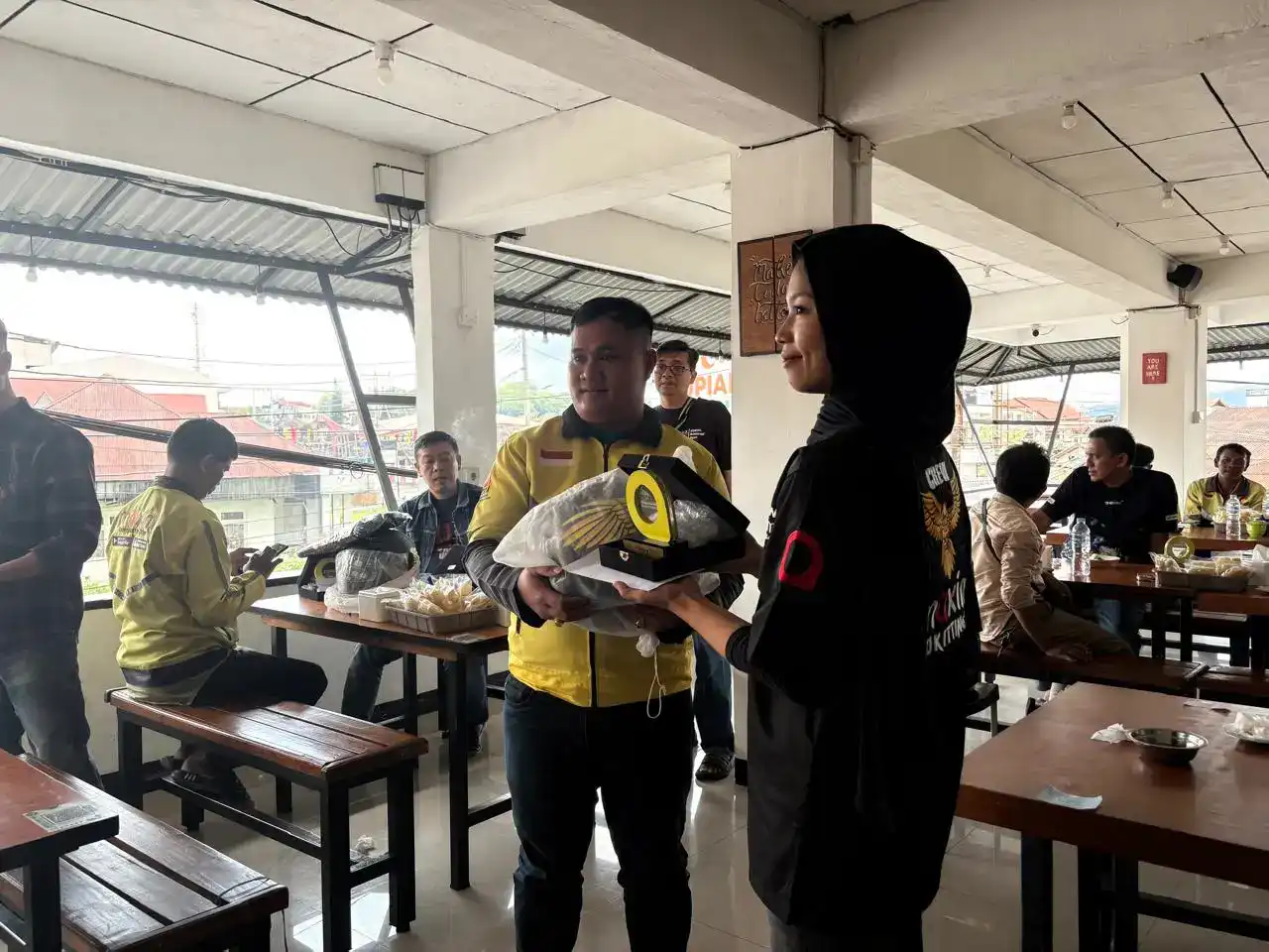 Maxim Apresiasi 20 Mitra Pengemudi Bukittinggi