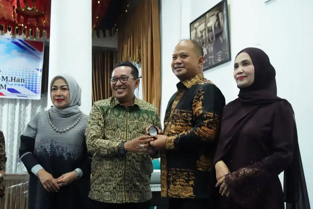 Bupati Tanah Datar Sambut Haru Promosi Letkol Agus