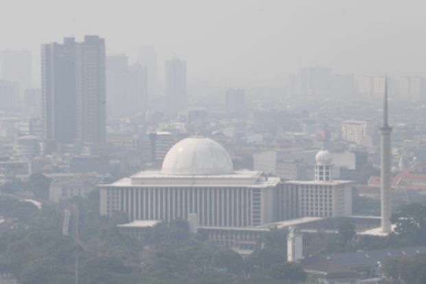 Kualitas Udara Jakarta Memburuk, Warga Diimbau Gunakan Masker Pagi Ini