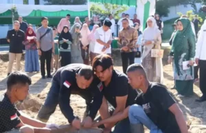 Pemko Bukittinggi Distribusikan Daging Qurban kepada Warga Prasejahtera