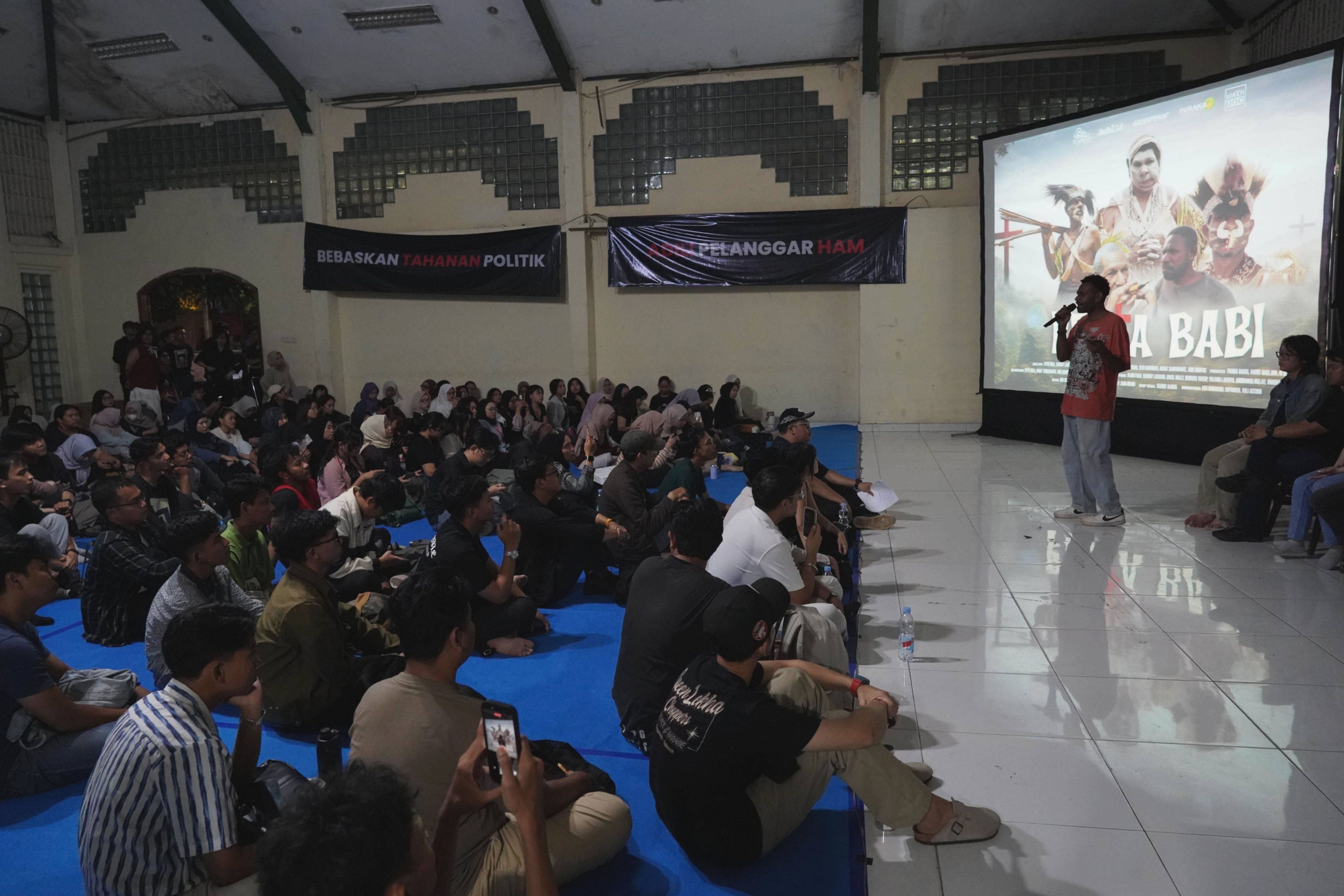 Warga Gelar Nobar dan Diskusi Mendalam Film Dokumenter Pesta Babi