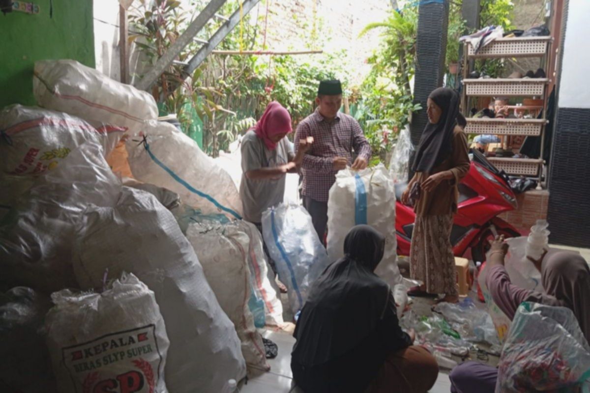 Mengelola Sampah dari Hulu, Menumbuhkan Harapan Baru di Rumah