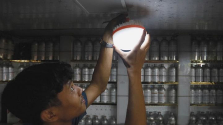 Cuaca Buruk Jadi Pemicu Utama Pemadaman Listrik di Sumatera