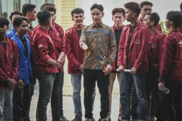Mahasiswa Sampaikan Daftar Tuntutan Aksi Unjuk Rasa kepada Gibran