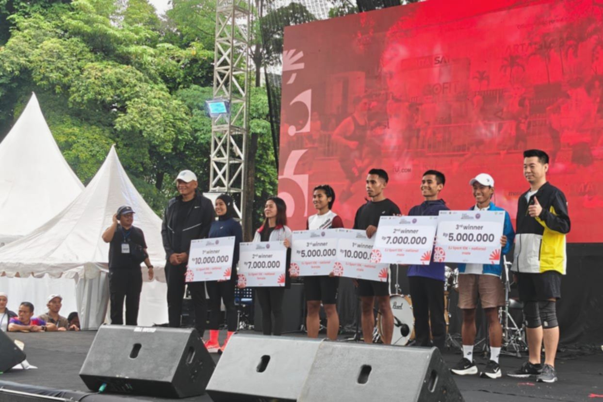 Rikki dan Agustina Manik Menangi Ajang National EJ Sport 10K