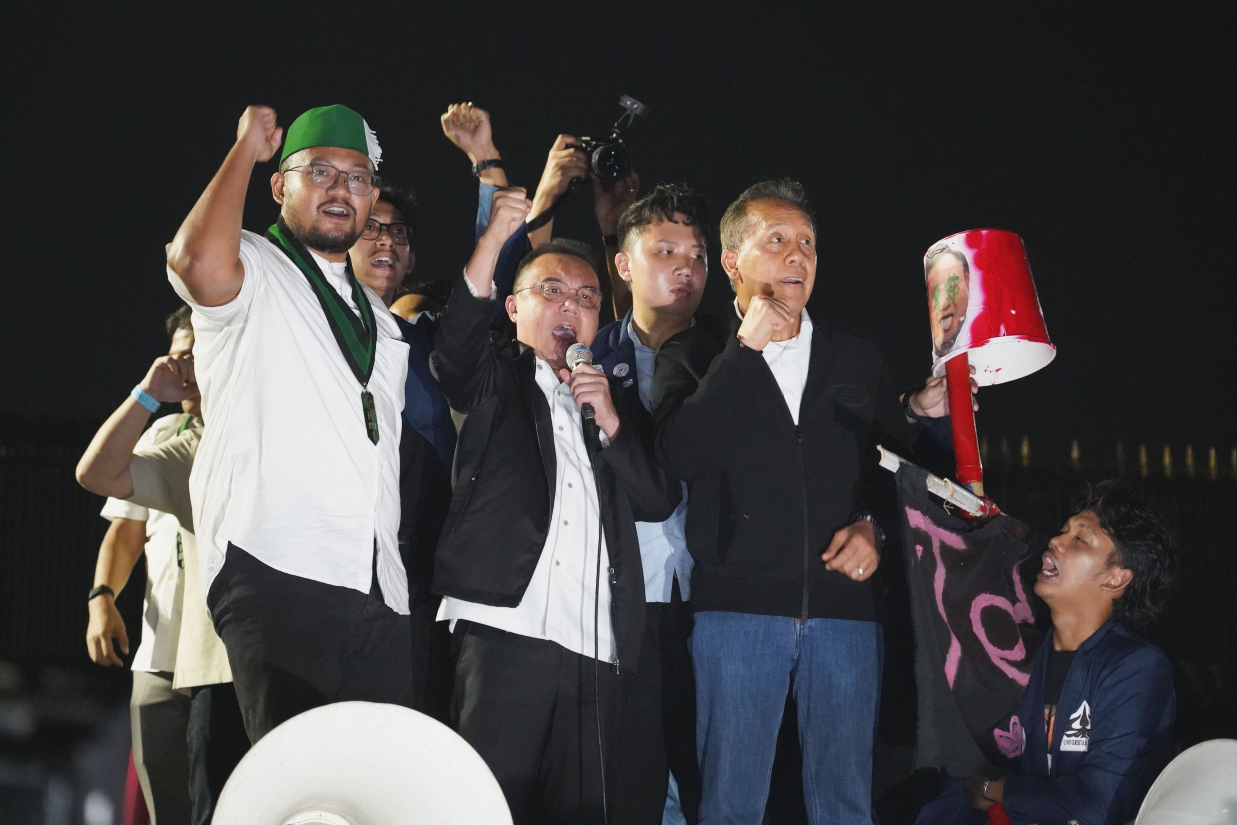 Pimpinan DPR Respons Demo Mahasiswa Terkait Efisiensi Anggaran Makan Bergizi