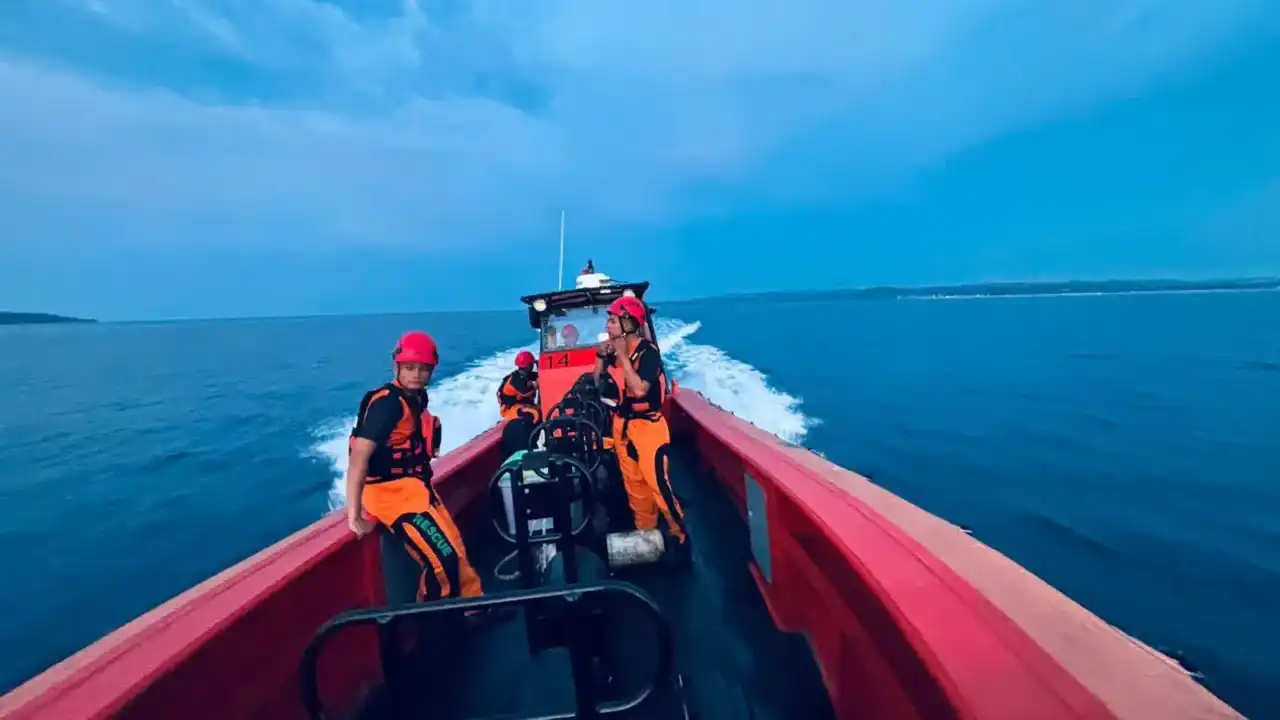 Tim SAR Mencari Satu Korban Kapal Terbalik di Mentawai