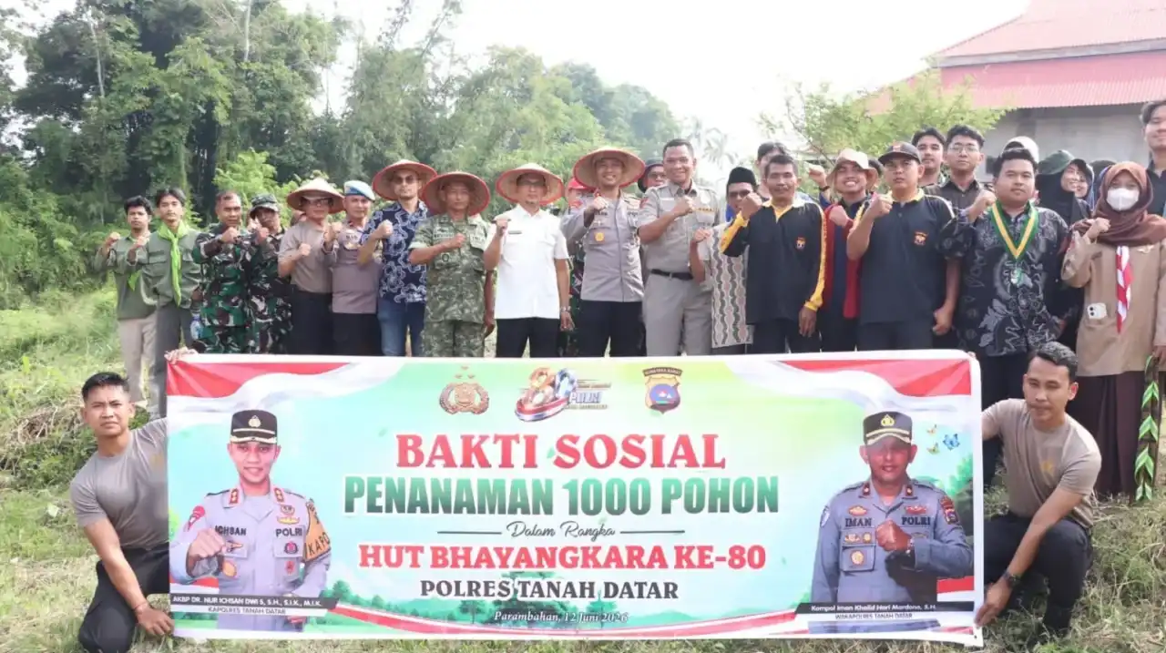 Polres Tanah Datar Tanam Seribu Pohon Cegah Banjir Bandang