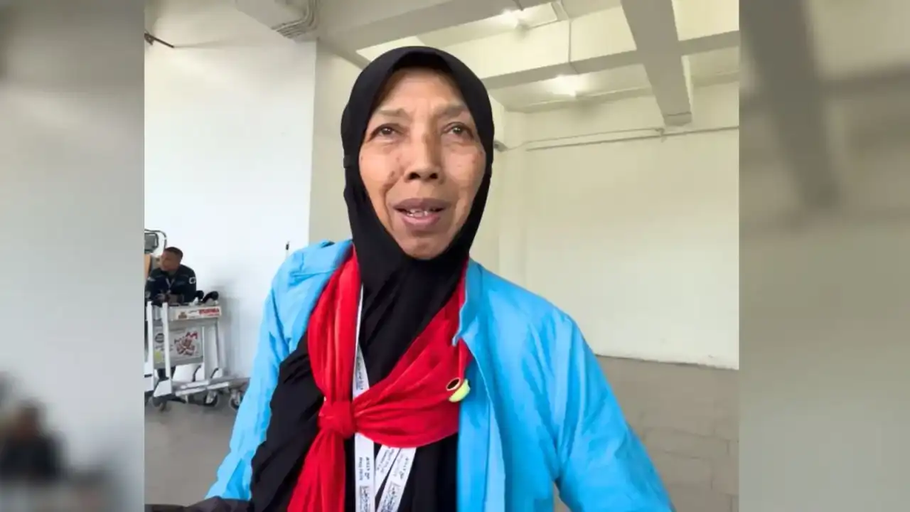 Guru Ngaji Asal Bukittinggi Tuntaskan Penantian Haji Sepuluh Tahun