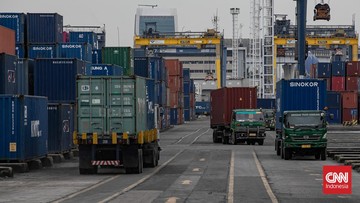 Bea Cukai Paksa Importir Pindahkan Ribuan Kontainer di Tanjung Priok