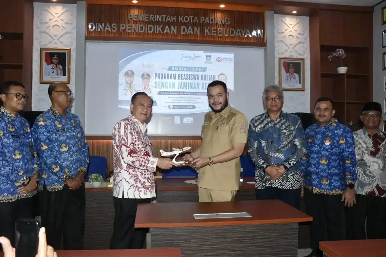 Pemko Padang Buka Beasiswa Vokasi Berjaminan Kerja Industri Penerbangan