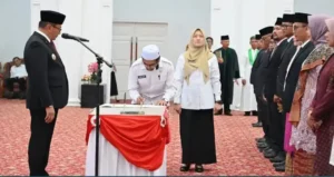 Wali Kota Bukittinggi Lantik 53 Pejabat dan Kepala Sekolah