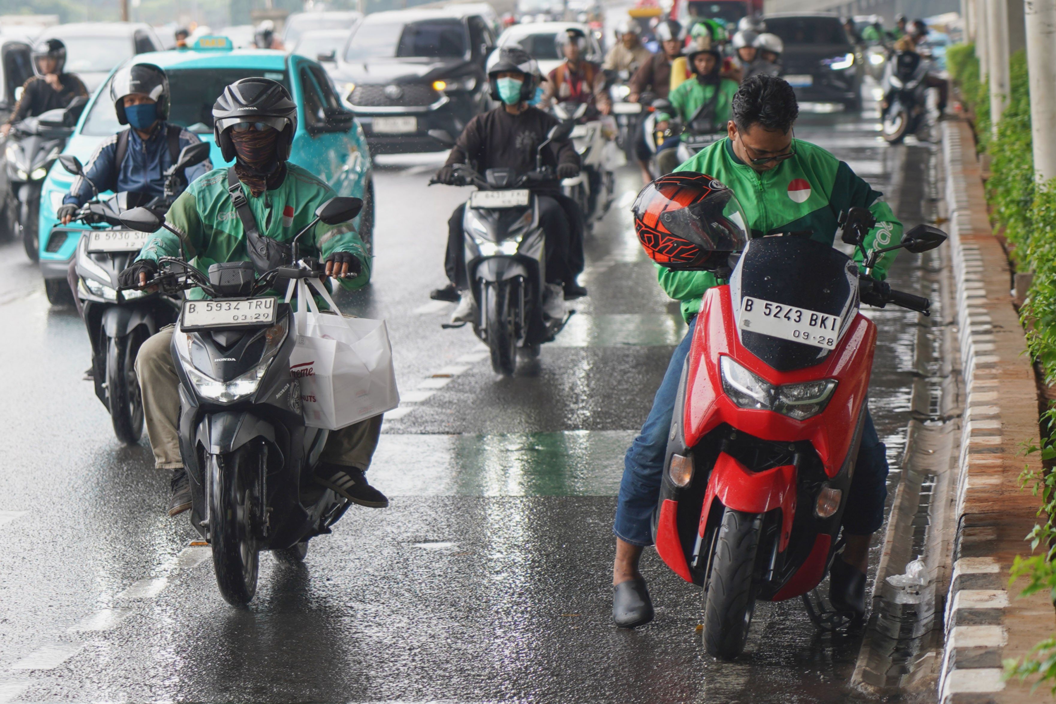 AHY Soroti Tantangan Keberlanjutan Bisnis Layanan Transportasi Daring