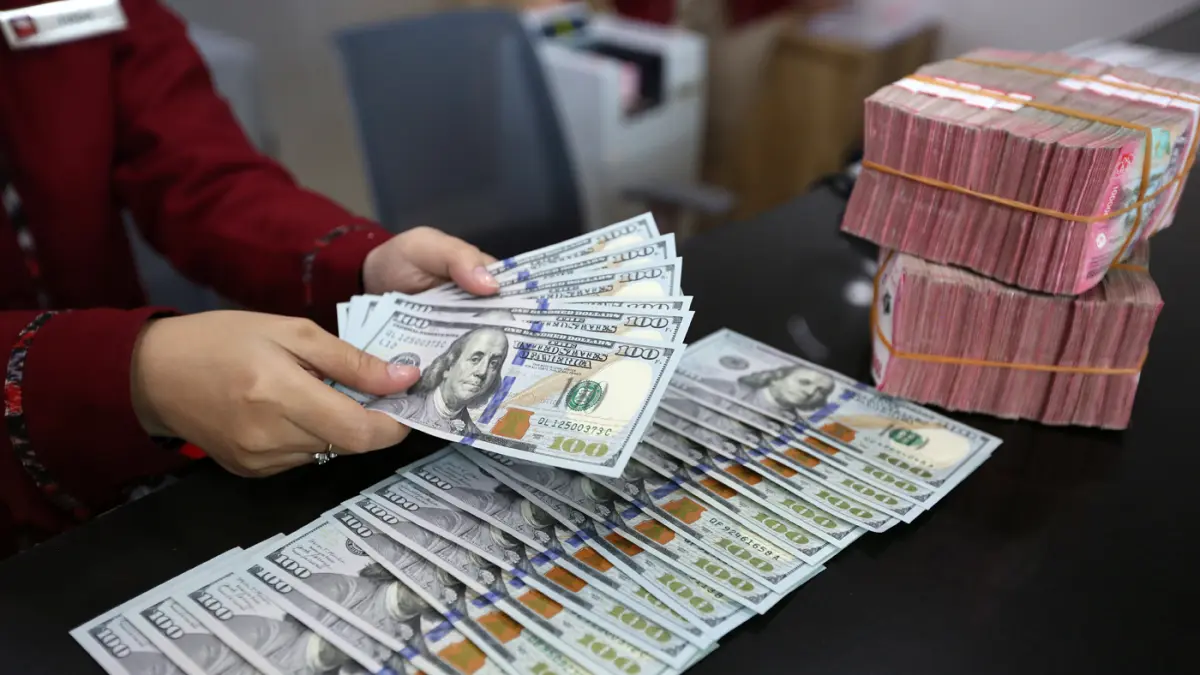 Rupiah Tertekan, Ekonom Prediksi BI Kembali Kerek Suku Bunga