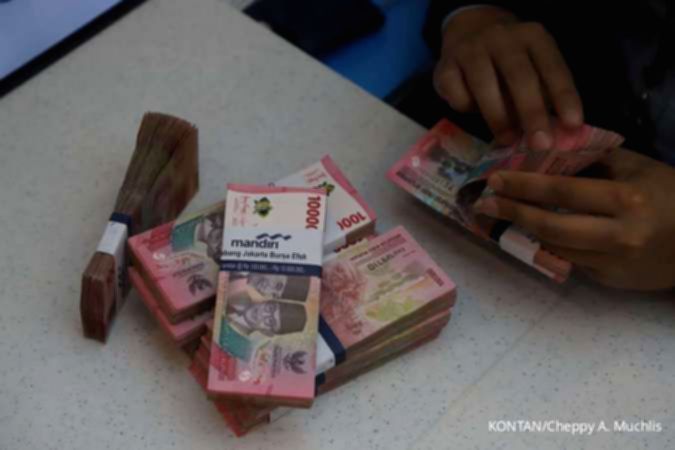 Rupiah Melemah ke Rp 17.936, Harga Minyak Dunia Jadi Beban