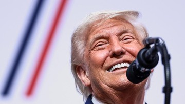 Trump Raup Pendapatan Triliunan Rupiah dari Bisnis Kripto Keluarga