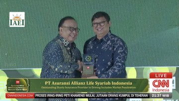Allianz Syariah Raih Penghargaan Literasi Keuangan di Adinata Syariah