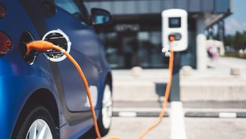 Pemprov DKI Berikan Insentif Pajak Nol Persen Mobil Listrik