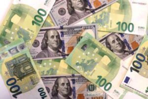 Investor Ritel Disarankan Pantau Pergerakan Yen dan Franc Swiss