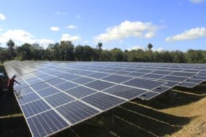 Indonesia Tawarkan Proyek PLTS 100 GW kepada Investor Cina