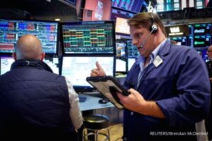 Wall Street Bergerak Variatif, Investor Cermati Tarif AS dan Konflik