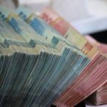 Saham Bank Mandiri Melemah di Sesi I, Dipicu Pemblokiran Rekening?