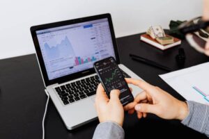 Mengenal Saham Beredar dan Hal Penting yang Perlu Diketahui