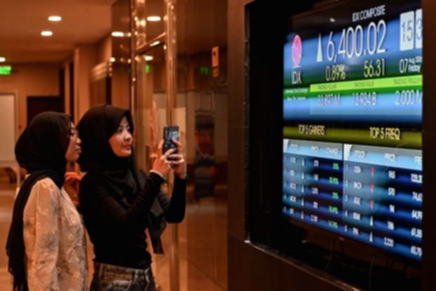 IHSG Menguat ke Level 6.548, Investor Borong Saham DSSA, BBCA, TPIA