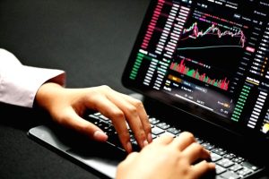 5 Rasio Keuangan Penting untuk Menilai Saham Sebelum Berinvestasi
