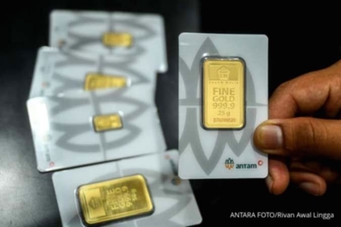 Harga Emas Antam Hari Ini Turun Rp 20.000 Per Gram