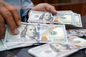 Cadangan Devisa RI Turun Tipis ke US$145,3 Miliar Usai Bayar Utang