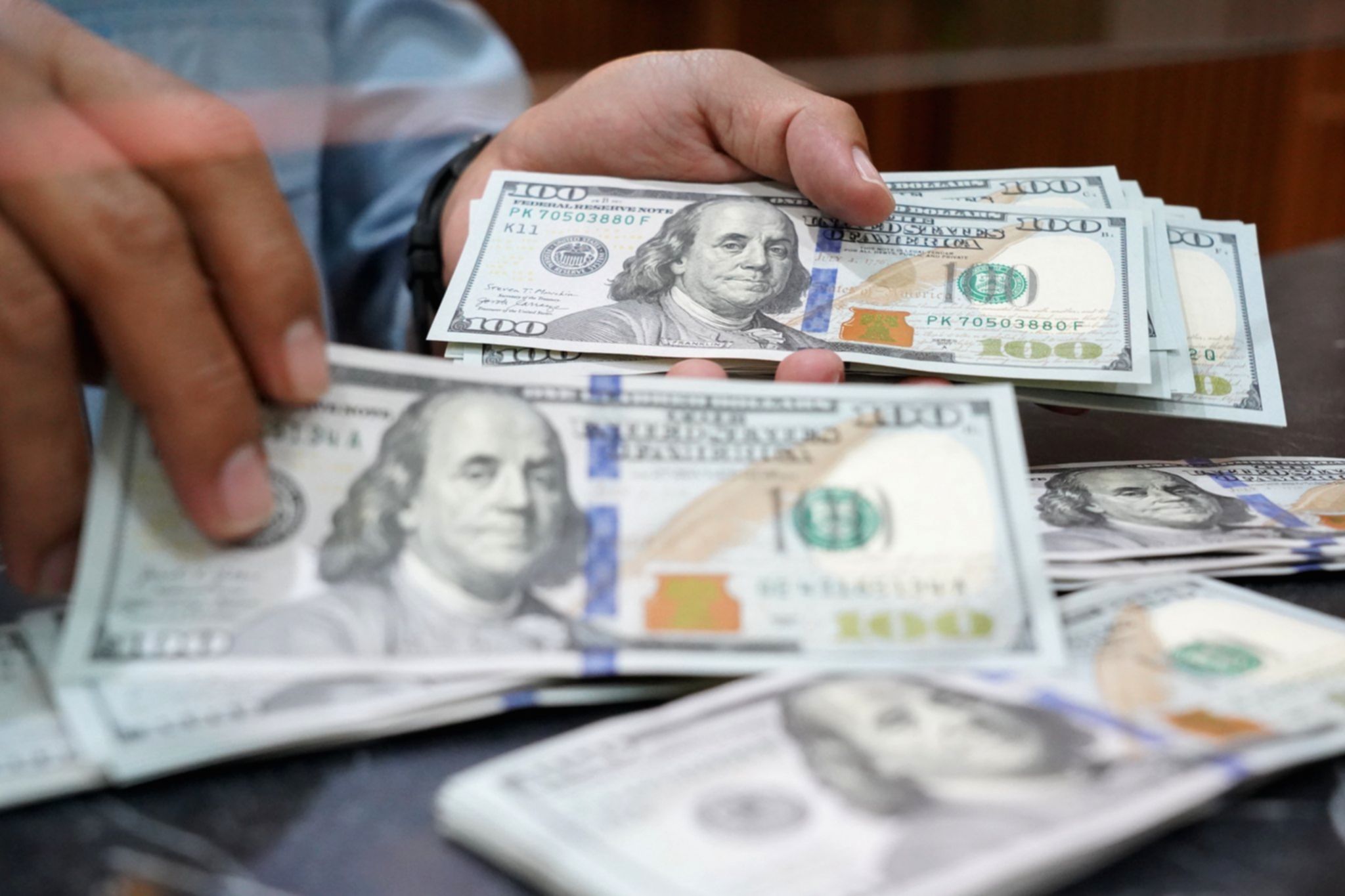 Cadangan Devisa RI Turun Tipis ke US$145,3 Miliar Usai Bayar Utang
