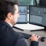 4 Strategi Investasi Efektif Saat Harga Saham Fluktuatif