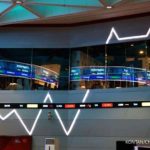 IHSG Sesi I Menguat ke 6.130, Saham UNTR hingga DEWA Memimpin