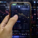 OJK Sebut Kinerja Saham Gocap Membaik Pasca Aturan Batas Rp1
