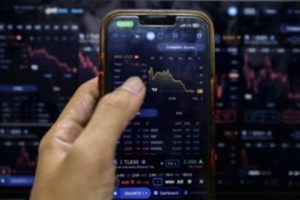 OJK Sebut Kinerja Saham Gocap Membaik Pasca Aturan Batas Rp1